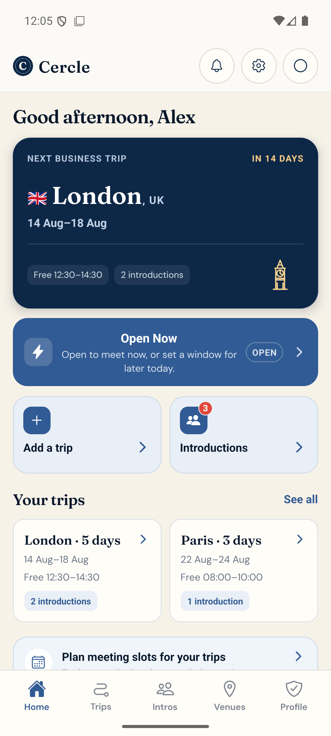 Cercle home screen with upcoming trips and introduction activity